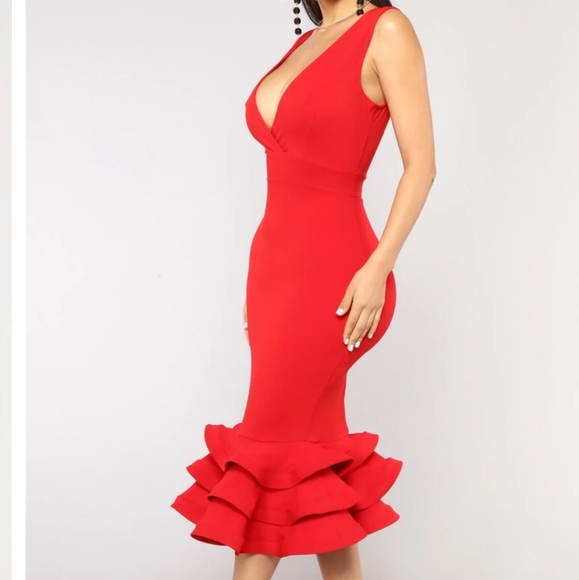 Red Bodycon Ruffle Bottom Dress - Picture 3 of 4